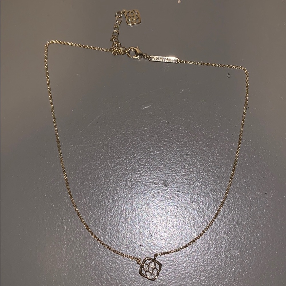 Gold Kendra Scott necklace